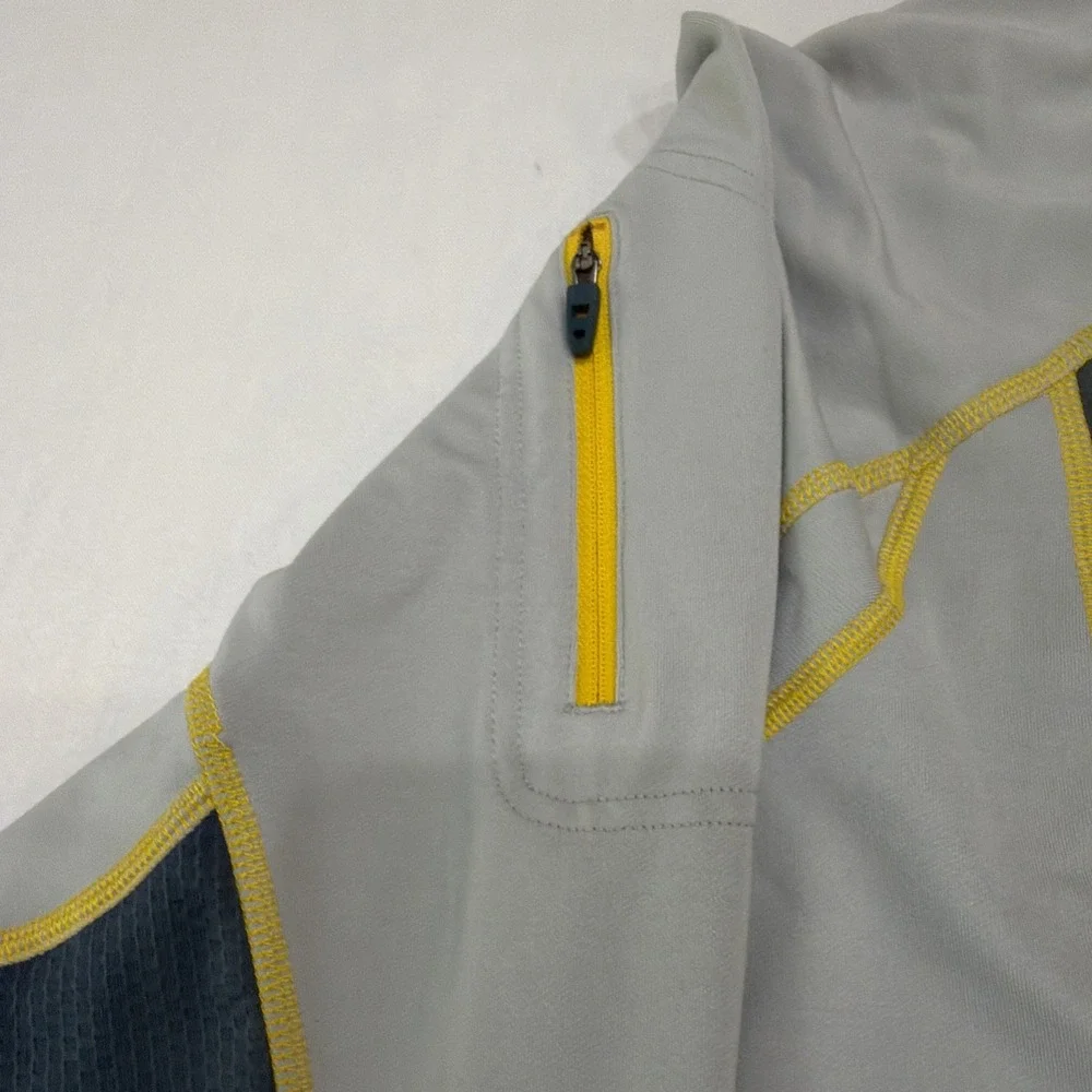 The North Face Flight Series VaporWick Gray  1/4 Zip Pullover Men's Large 00147